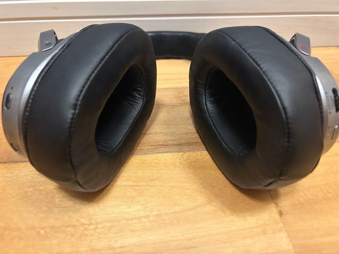 ヘッドホン SONY MDR-HW700DS