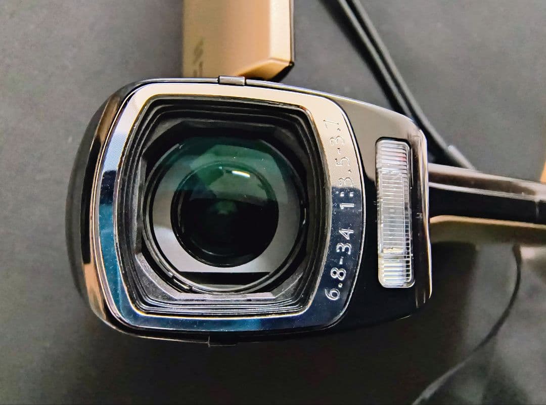 SANYO Xacti CG11 10メガピクセル ビデオカメラ 本体