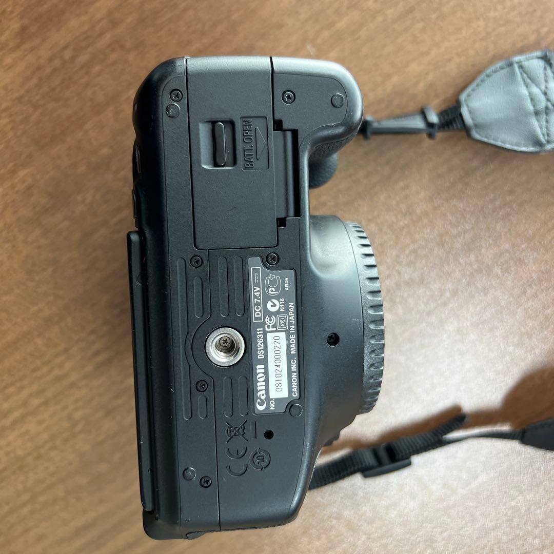 Canon EOS KISS X5 デジタル一眼レフカメラ 2本レンズ付き