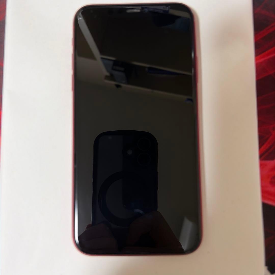 Apple iPhone 11 PRODUCT(RED) 本体　64gb